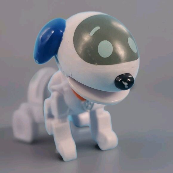 Paw Patrol Robo Dog Mission 2" Figure Robot White Foot Spinmaster - Picture 1 of 10